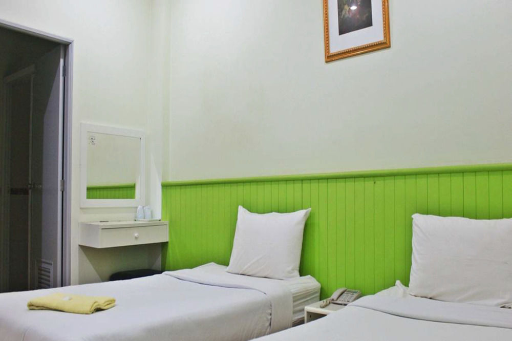 Nine Inn @ Town Phuket Exterior photo