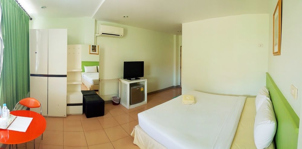 Nine Inn @ Town Phuket Exterior photo