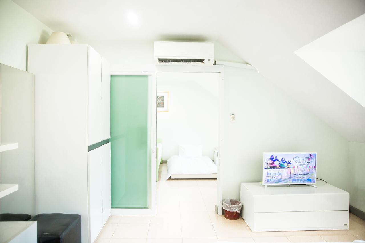 Nine Inn @ Town Phuket Exterior photo